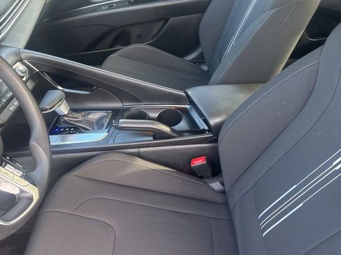 Used 2023 Hyundai Elantra SEL w/ Preferred Accessory Package image 23