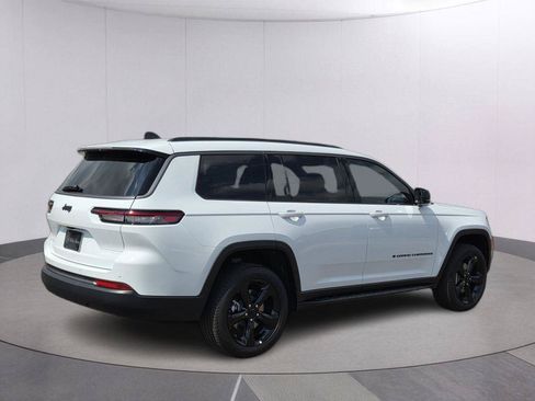 New 2026 Jeep Grand Cherokee L Limited w/ Limited Altitude Package RWD image 5