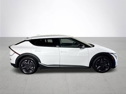 New 2025 Kia EV6 Light w/ Light LR Technology Package image 5