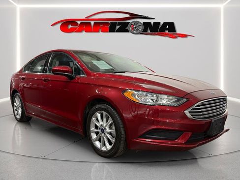 Used 2017 Ford Fusion SE w/ Fusion SE Technology Package image 12