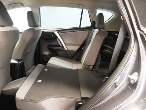 Used 2015 Toyota RAV4 LE AWD/4WD image 25
