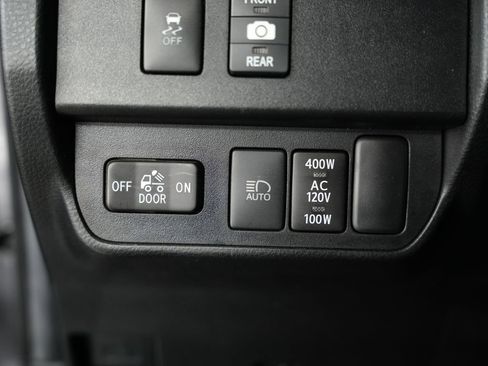 Used 2022 Toyota Tacoma TRD Sport w/ Technology Package image 44