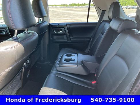 Used 2021 Toyota 4Runner TRD Off-Road Premium w/ Moonroof Package AWD/4WD image 26