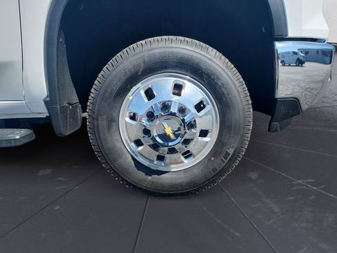 New 2026 Chevrolet Silverado 3500 LT w/ All Star Edition image 6