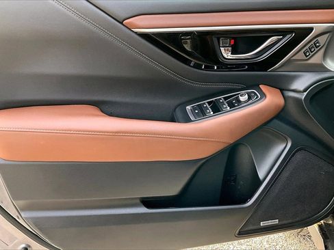 Used 2022 Subaru Outback Touring w/ Popular Package #2 image 20