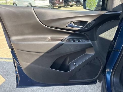 Used 2020 Chevrolet Equinox LT FWD image 24