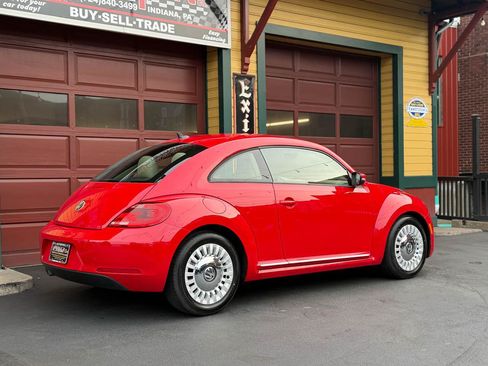 Used 2014 Volkswagen Beetle 2.5 FWD image 4
