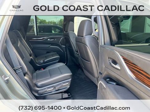 Used 2023 Cadillac Escalade Premium Luxury AWD/4WD image 9