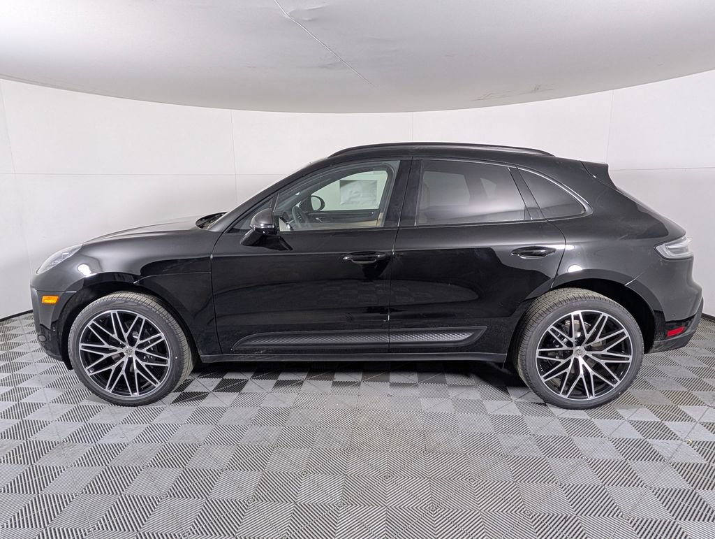 Certified 2026 Porsche Macan AWD/4WD image 2