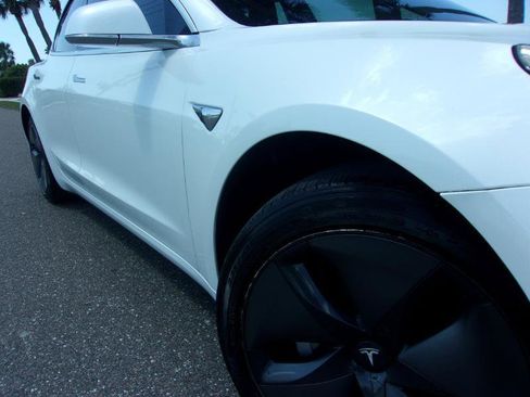 Used 2019 Tesla Model 3 Standard Range Plus image 14