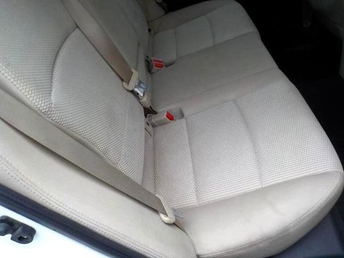 Used 2016 Subaru Outback 2.5i Premium image 23