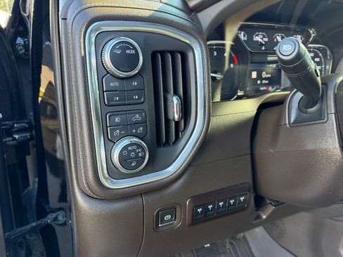 Used 2023 GMC Sierra 3500 SLT w/ SLT Premium Package image 18