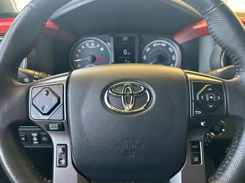 Certified 2018 Toyota Tacoma TRD Sport w/ Technology Package image 26