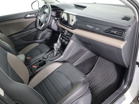 Used 2022 Volkswagen Taos SEL w/ Panoramic Sunroof Package image 18