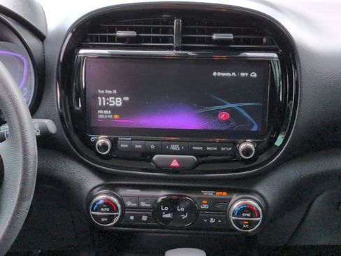 Certified 2025 Kia Soul S FWD image 21