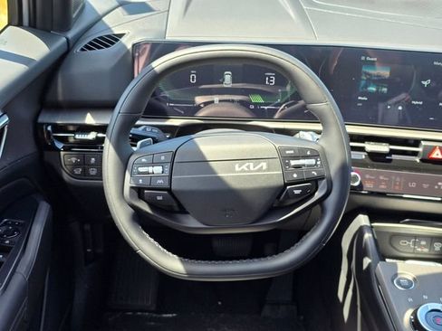 New 2026 Kia Sportage AWD Hybrid image 16