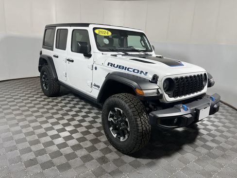 Used 2024 Jeep Wrangler Unlimited Rubicon 4xe AWD/4WD image 2