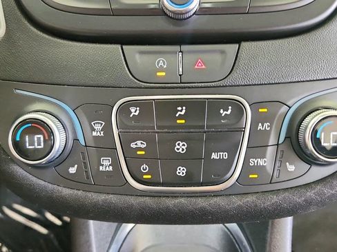 Used 2024 Chevrolet Malibu LT FWD image 22
