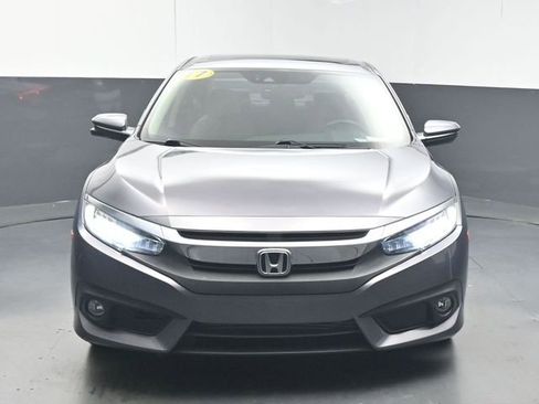 Used 2017 Honda Civic Touring image 3