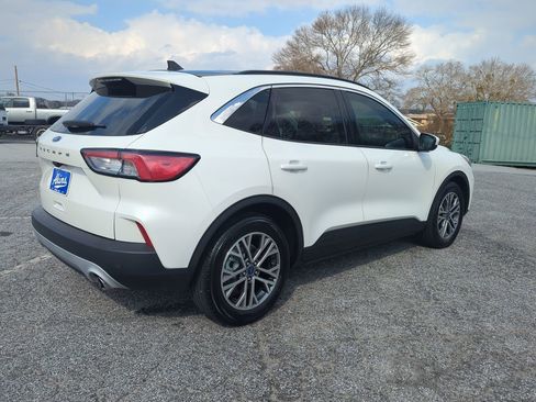 Used 2022 Ford Escape SEL image 3