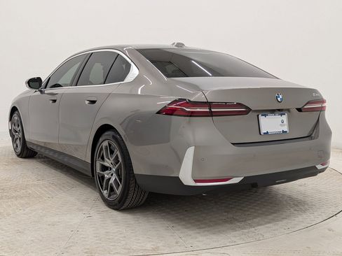 Certified 2026 BMW 530i w/ Premium Package image 3