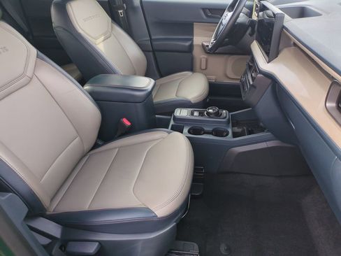 Used 2025 Ford Maverick Lariat w/ 4K Tow Package image 20