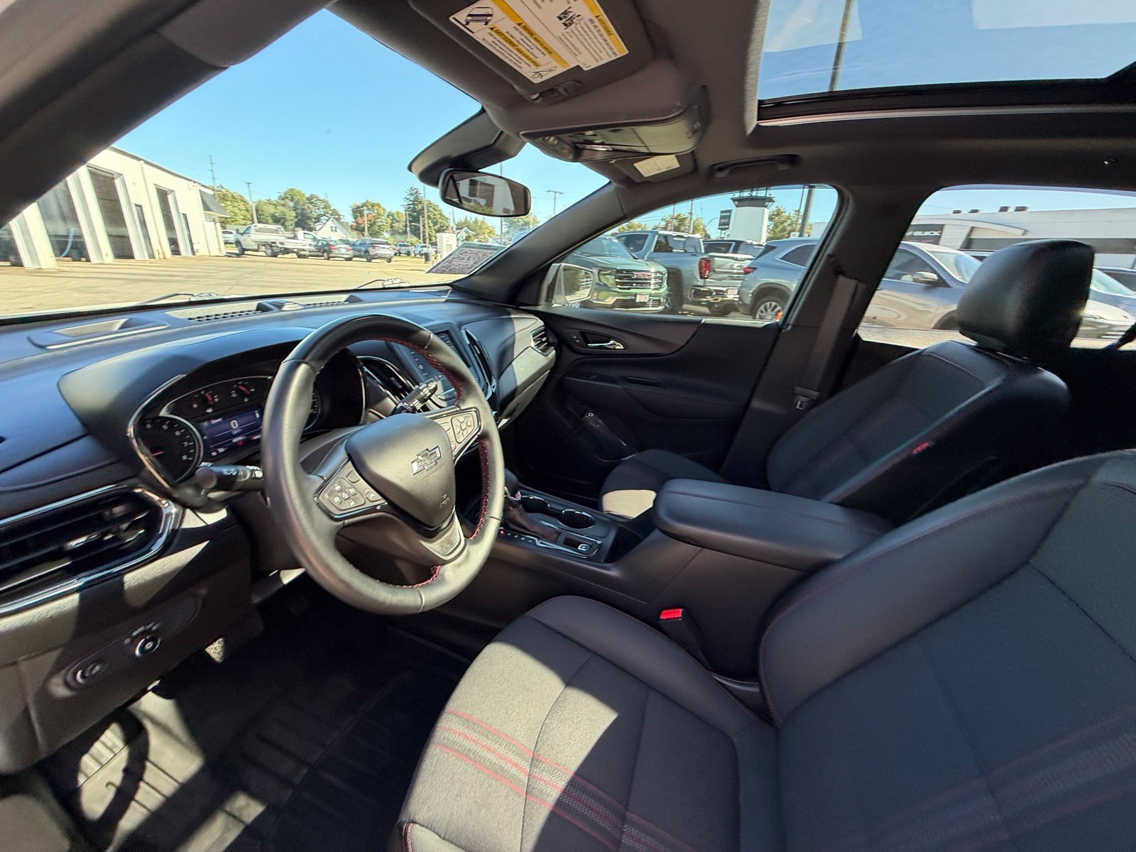 Used 2023 Chevrolet Equinox RS AWD/4WD image 17