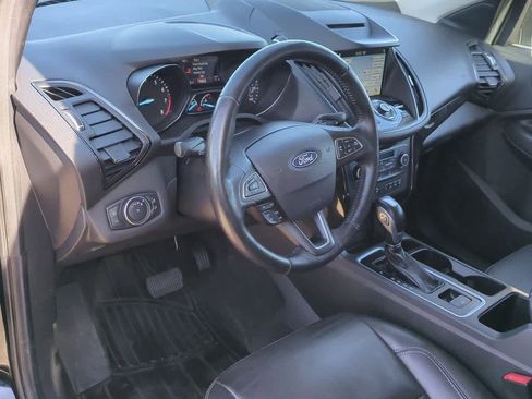 Used 2018 Ford Escape Titanium image 2