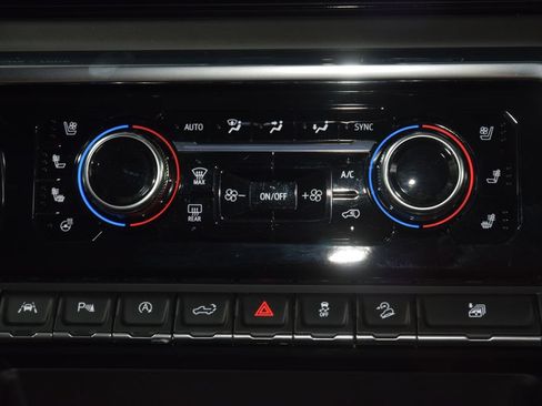 Used 2024 GMC Sierra 1500 Denali Ultimate AWD/4WD image 35