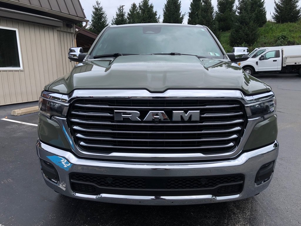 Used 2026 RAM 1500 Laramie AWD/4WD image 9