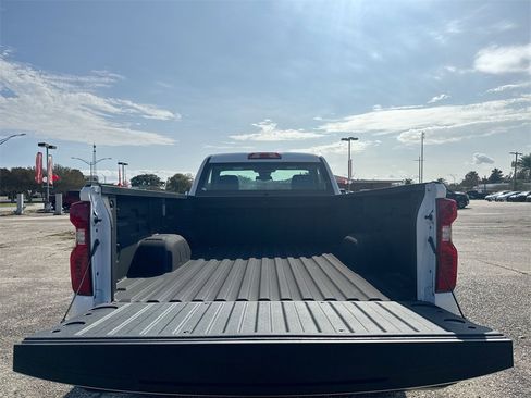 Used 2025 Chevrolet Silverado 1500 W/T image 33