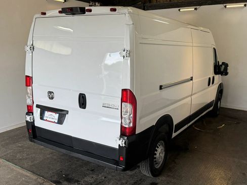 Used 2024 RAM ProMaster 2500 w/ Convenience Group FWD image 6