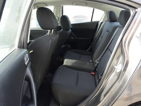 Used 2010 MAZDA MAZDA3 i Touring image 22