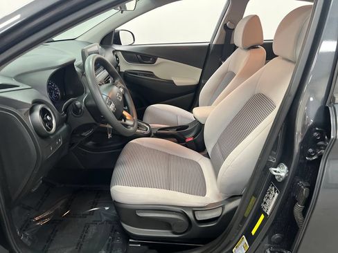Used 2022 Hyundai Kona SE FWD image 9