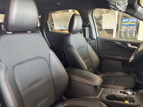 New 2025 Ford Escape ST-Line w/ Cold Weather Package image 37