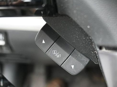 Used 2017 Subaru Outback 2.5i Touring w/ Popular Package #5A image 26