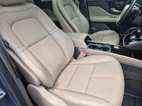 Certified 2022 Lincoln Corsair AWD w/ Premium Package image 32