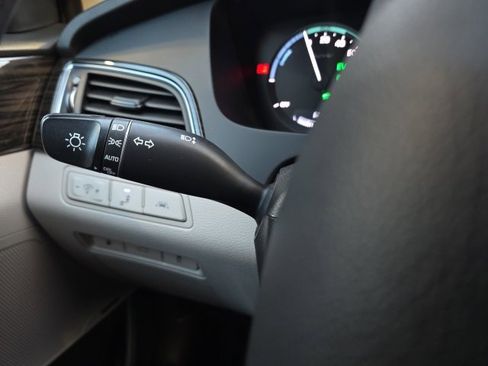 Used 2017 Hyundai Sonata Limited w/ Ultimate Package 02 image 15