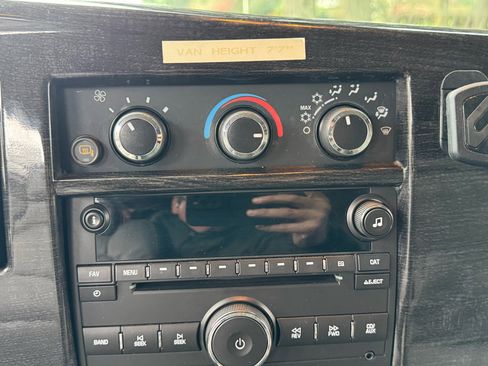 Used 2008 Chevrolet Express 1500 AWD w/ Preferred Equipment Group image 26