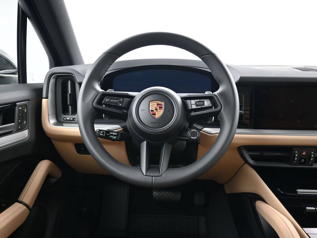 Used 2026 Porsche Cayenne AWD/4WD image 12