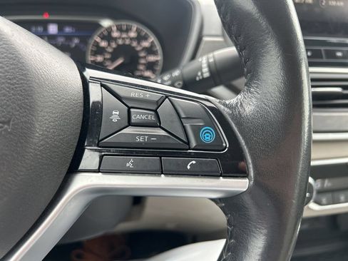 Used 2023 Nissan Altima 2.5 SL FWD image 17