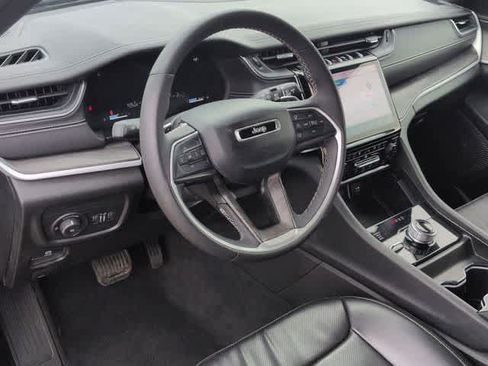 Used 2024 Jeep Grand Cherokee Limited w/ Luxury Tech Group II AWD/4WD image 10