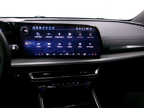 Certified 2025 Chevrolet Traverse LT w/ LPO, Floor Liner Package image 12