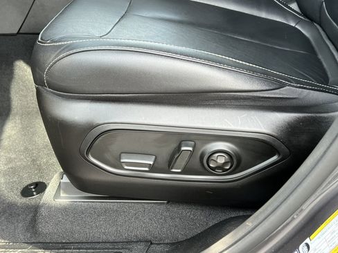 Used 2022 Jeep Grand Cherokee L Limited image 13