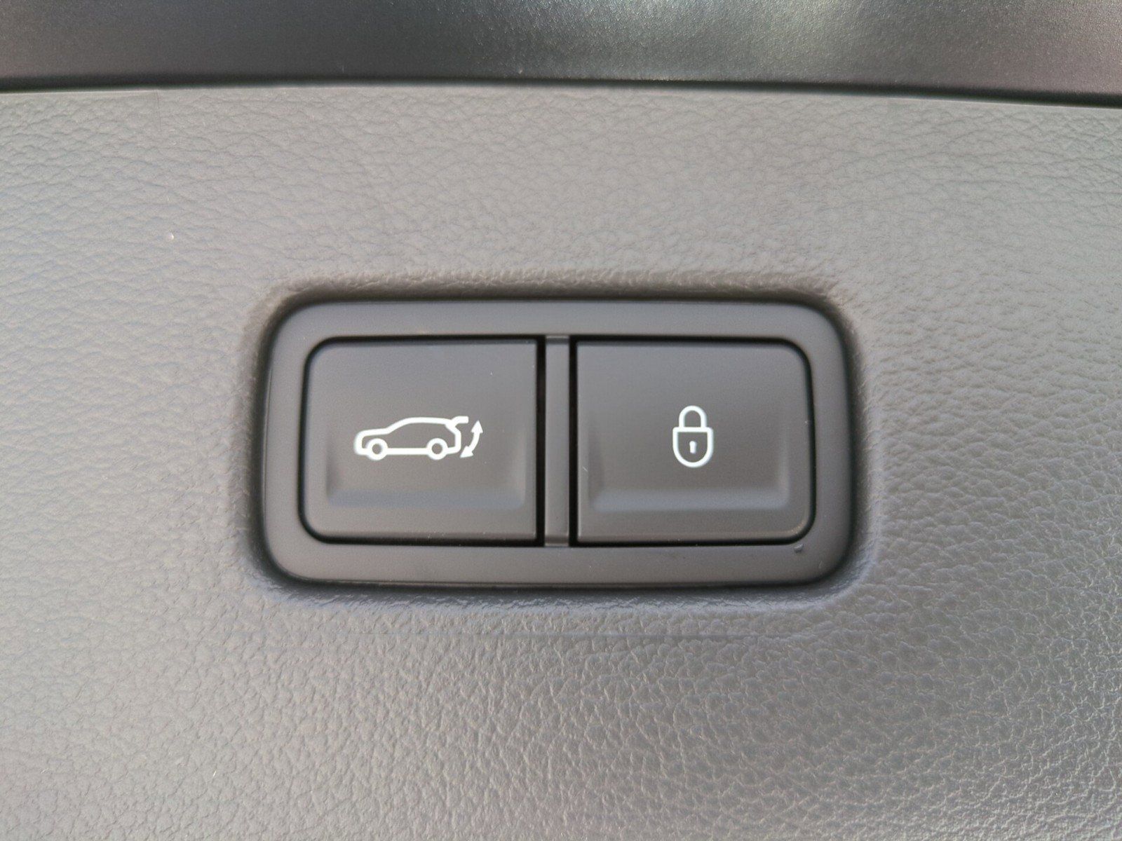 Used 2025 Genesis GV80 3.5T Prestige AWD/4WD image 11