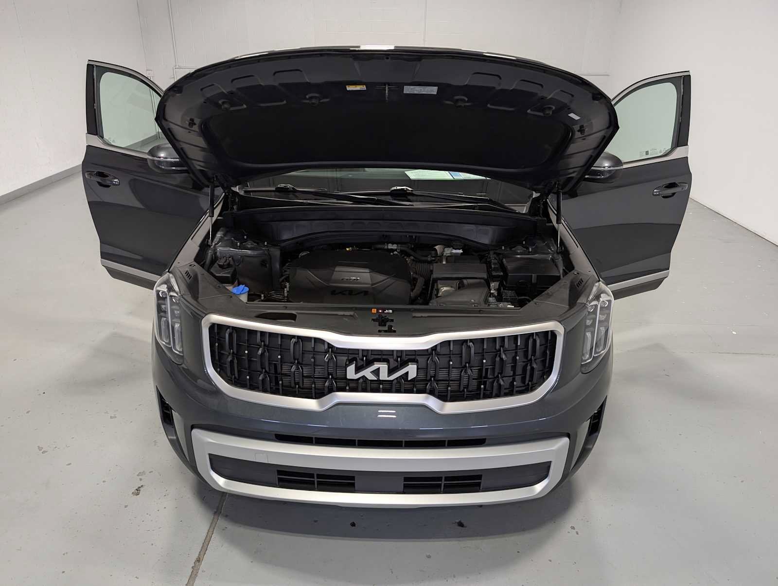 Used 2024 Kia Telluride EX w/ EX Captain's Chair Package AWD/4WD image 13
