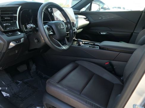 Used 2023 Lexus RX 350 AWD image 9