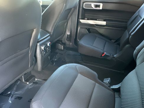 Certified 2022 Ford Explorer XLT w/ Class IV Trailer Tow Package image 13