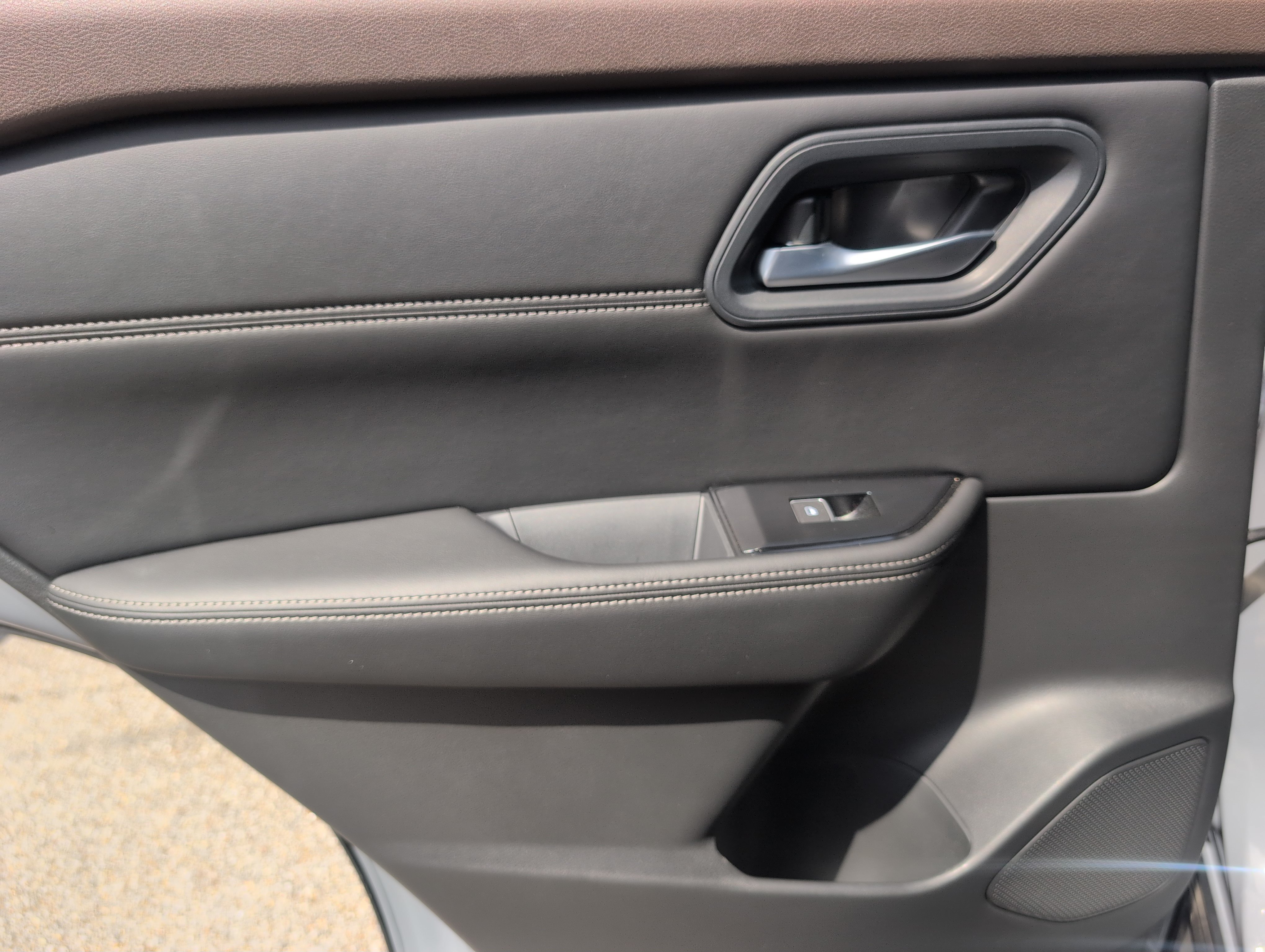 Used 2023 Nissan Rogue SL w/ SL Premium Package FWD image 34