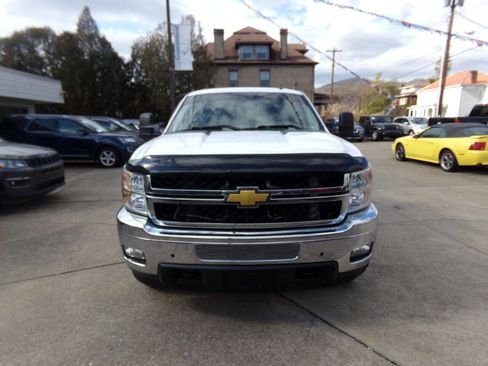 Used 2014 Chevrolet Silverado 2500 LT w/ Interior Plus Package image 2